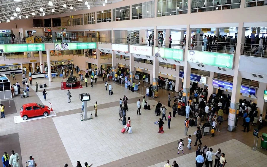 Airport, free